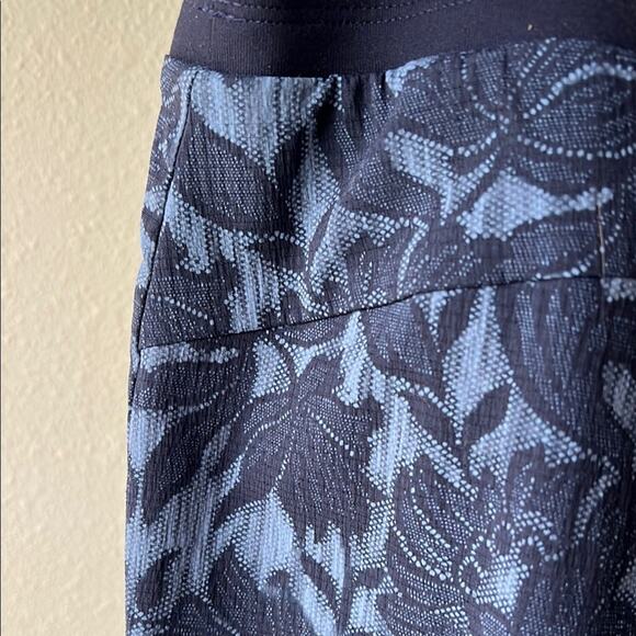 NWOT Athleta Trekkie North Floral Patterned Joggers with Drawstring - size 14 - Picture 5 of 12